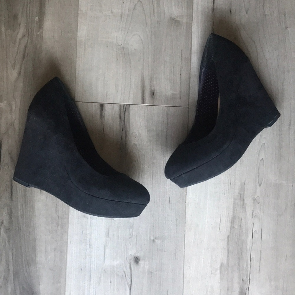 Bamboo black suede wedges